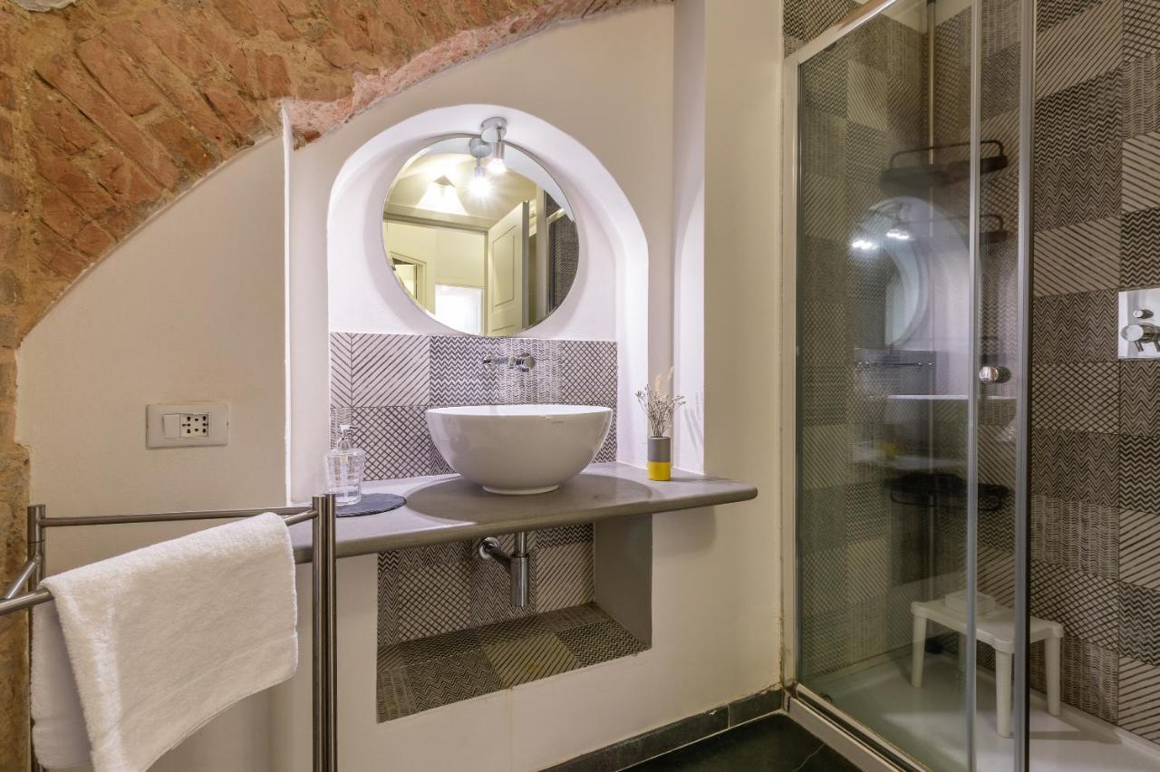 Affaccio Sul Castellare Siena