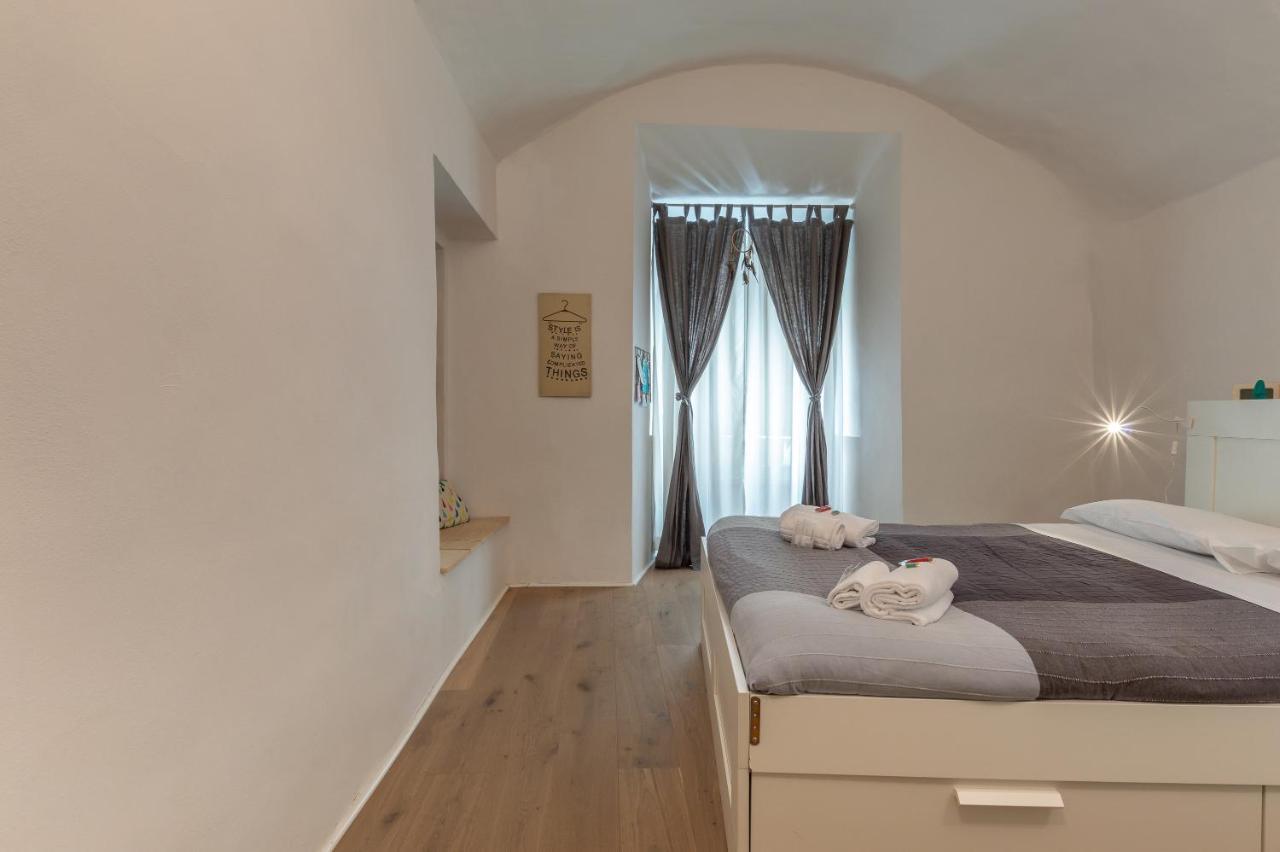 Affaccio Sul Castellare Siena